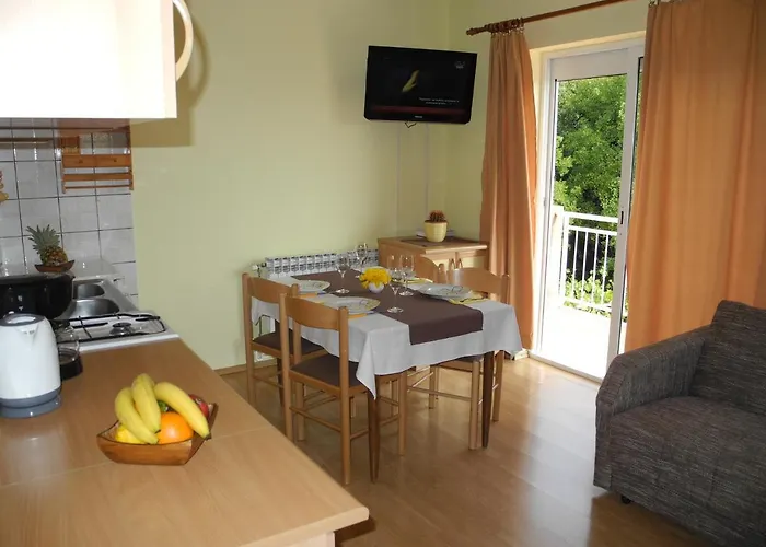 아파트 Bozena With Balcony And Sea View *