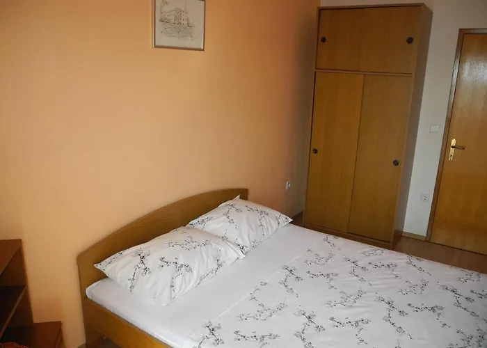 Bozena With Balcony And Sea View *