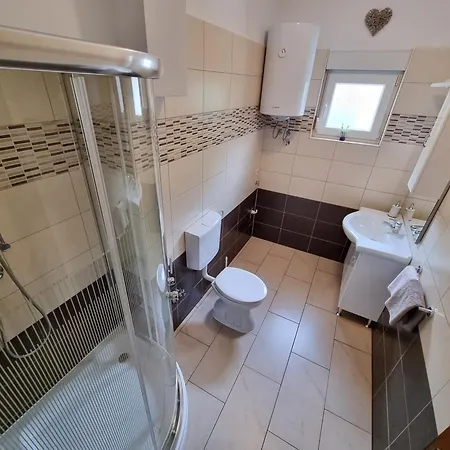 Bozena With Balcony And Sea View Apartman *